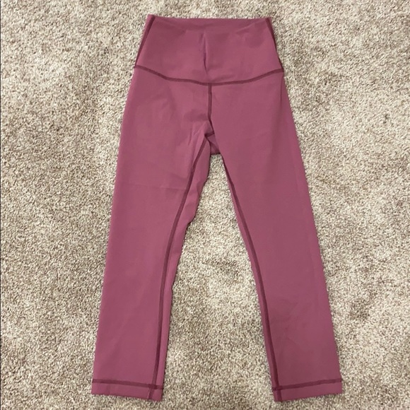 lululemon athletica Pants - Lululemon cropped leggings